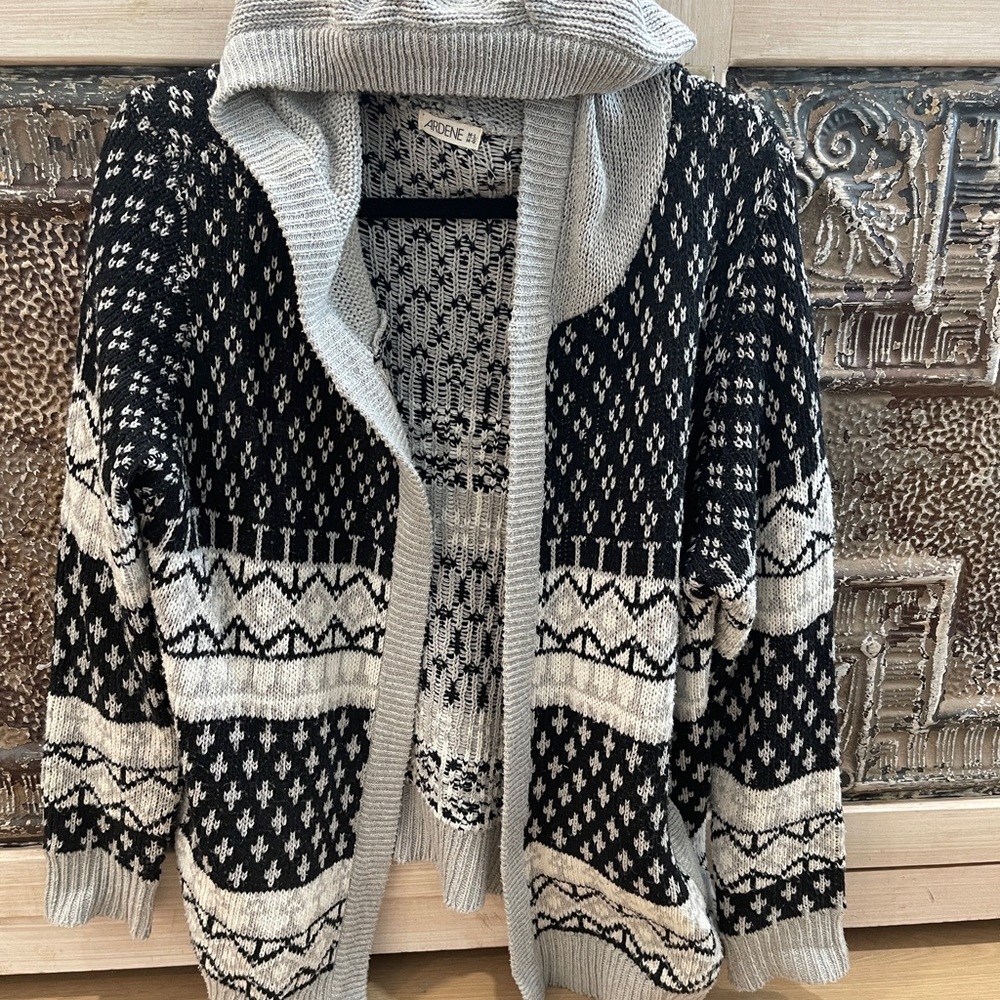 Ardene Black and Gray Patterned Cardigan